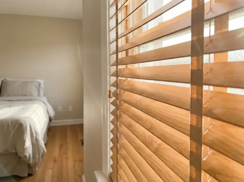 Wood Blind Pricing in Greenwood: Stock Versus Custom Cost